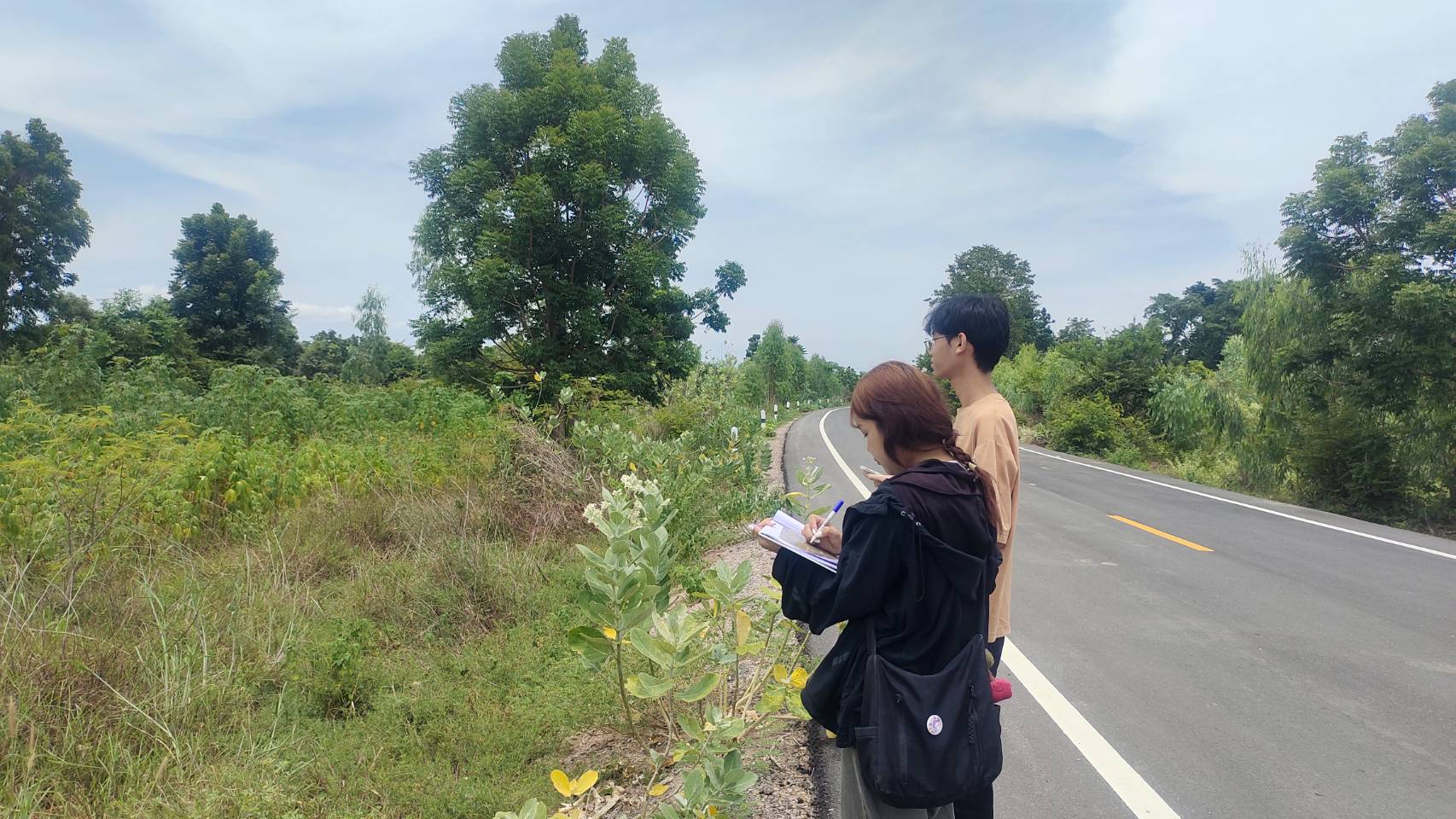ผู้อำนวยการศูนย์สารสนเทศการเกษตร มอบหมายให้ส่วนภูมิสารสนเทศการเกษตร ลงพื้นที่เพื่อออกสำรวจพื้นที่เพาะปลูกพืชเศรษฐกิจ 5 ชนิด