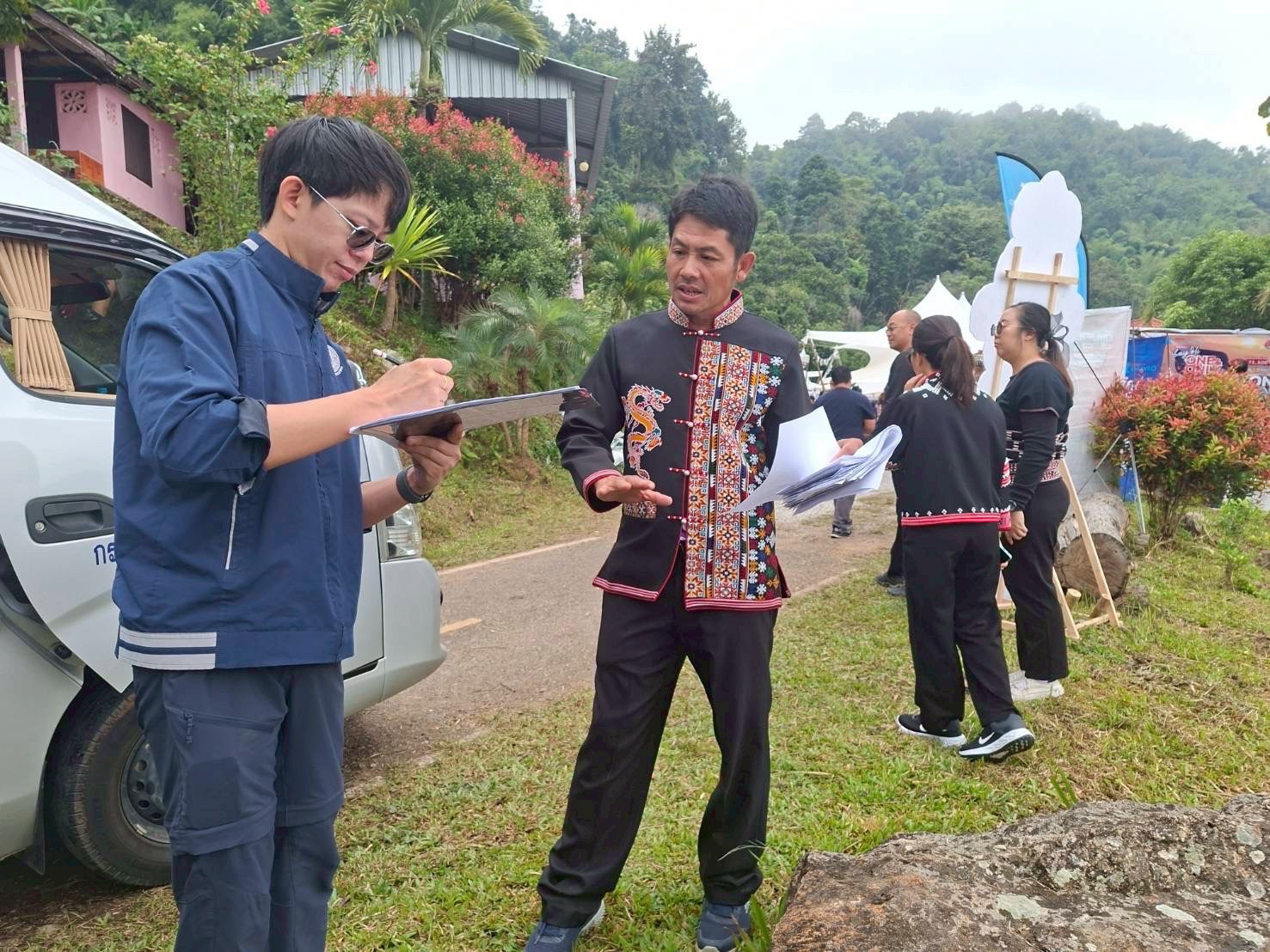 Dr.Krit Iemthanon (Ph.D), Director of the Center for Agricultural Information has assigned the Agricultural Data Forecasting Division to survey the production situation of Dry Season Rice, Cassava, Maize (2nd crop), Shallot, and Onion in the year 2025/26. And Rubber, Coffee, Longan, and Lychee in the year 2026.
