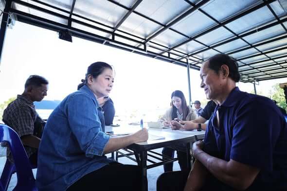 สศก. ลงพื้นที่นำร่องสำรวจข้อมูลปริมาณการผลิตมะพร้าวน้ำหอมอัตลักษณ์พื้นถิ่น (มะพร้าวน้ำหอม GI)