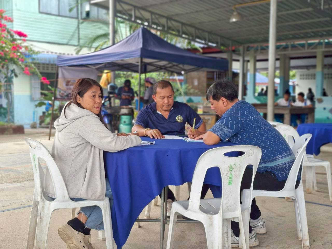 Dr. Krit Iamthanont, Director of the Centre for Agricultural Information assigned officers from the Horticultural Crop Production Information Division, led by Mr.Chumpol Nudang Statistics Technician, Experienced Level and Ms.Lampung Pethleam Plan and Policy Analyst to conduct field operations to monitor the Production situation of Mangosteen for the 2026 crop year in Nakhon Si Thamarat and Phatthalung Provinces between 9 -15 February,2026.