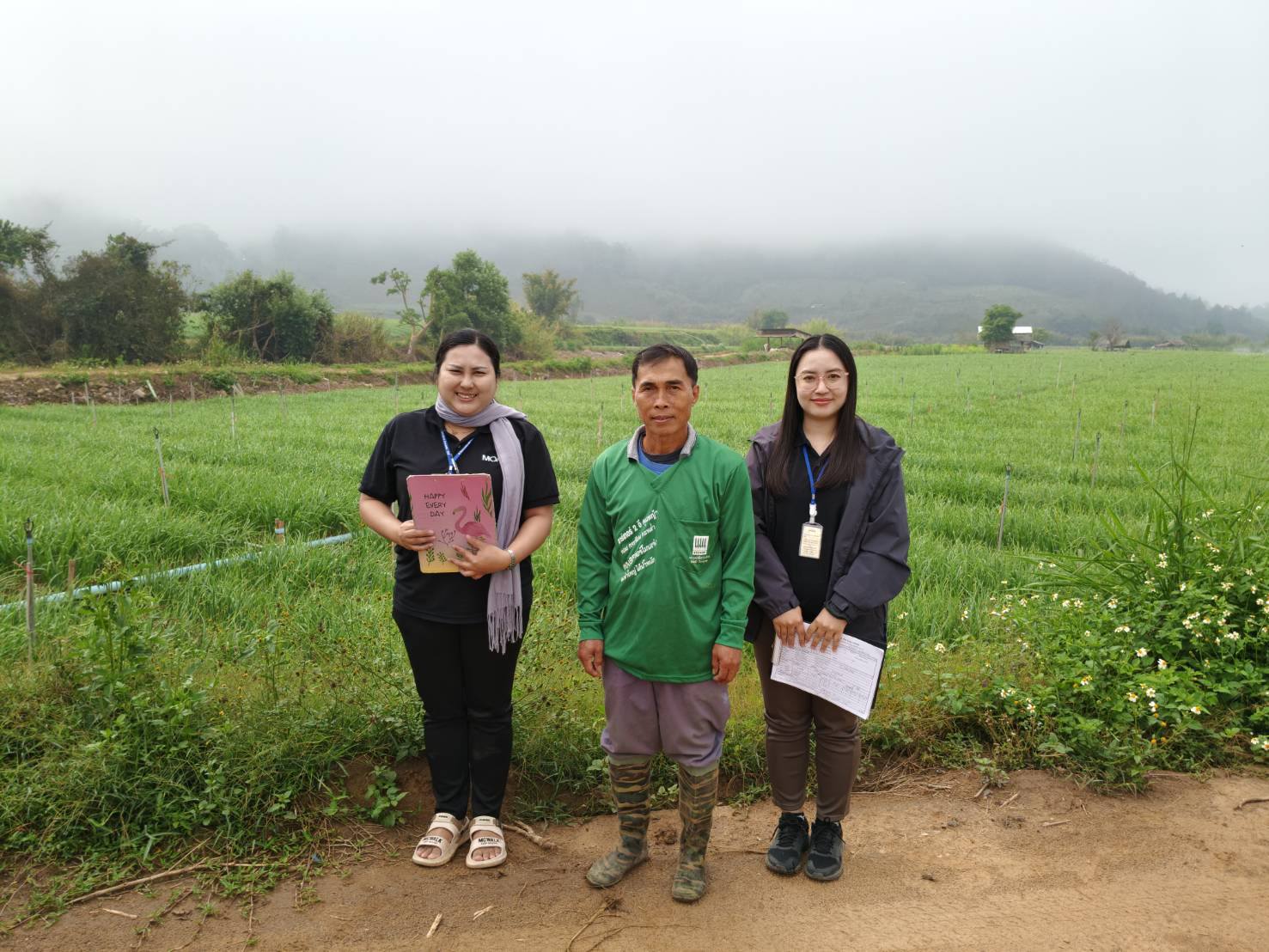 Dr. Krit Iemthanon (Ph.D.), Director of the Center for Agricultural Information, assigned the Production Cost and Price Information Division to conduct fieldwork for collecting production cost data on Garlic for the 2025/26 crop year and Oil Palm year 2025 The survey was conducted during 16 – 28 February 2026.